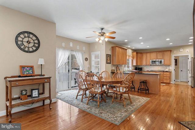 8360 HICKORY HOLLOW CT, Manassas, VA 20112