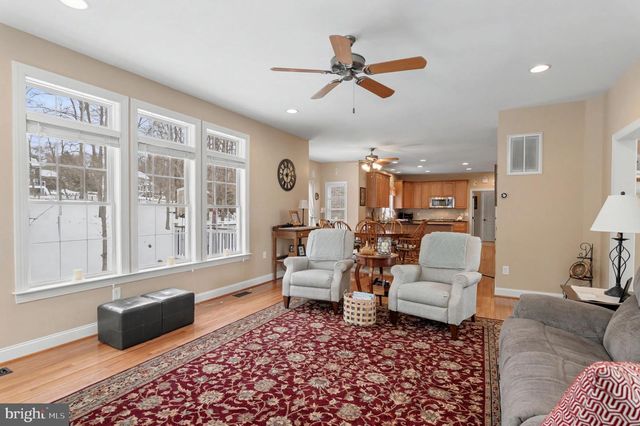 8360 HICKORY HOLLOW CT, Manassas, VA 20112