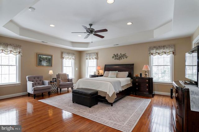 8360 HICKORY HOLLOW CT, Manassas, VA 20112