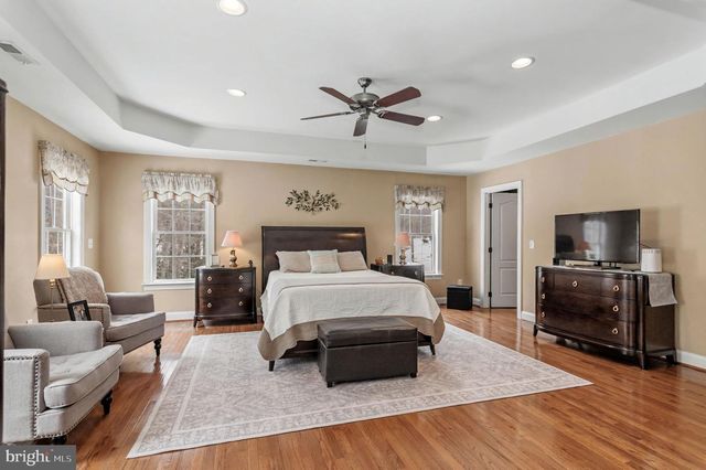 8360 HICKORY HOLLOW CT, Manassas, VA 20112