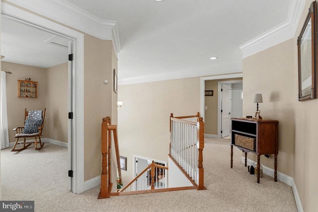 8360 HICKORY HOLLOW CT, Manassas, VA 20112