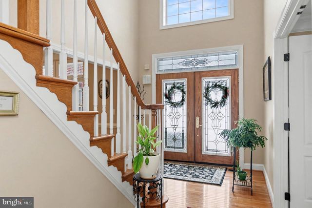 8360 HICKORY HOLLOW CT, Manassas, VA 20112