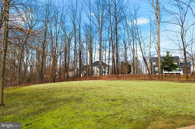 8360 HICKORY HOLLOW CT, Manassas, VA 20112