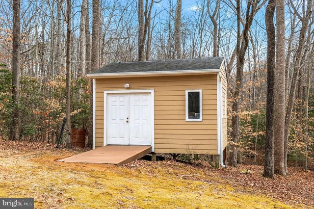 8360 HICKORY HOLLOW CT, Manassas, VA 20112