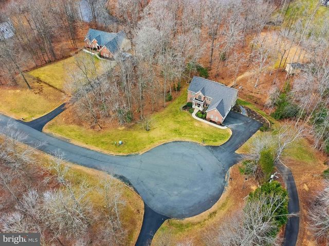 8360 HICKORY HOLLOW CT, Manassas, VA 20112