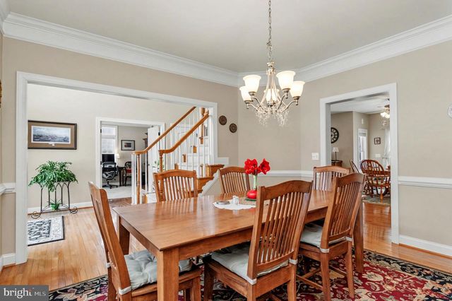 8360 HICKORY HOLLOW CT, Manassas, VA 20112