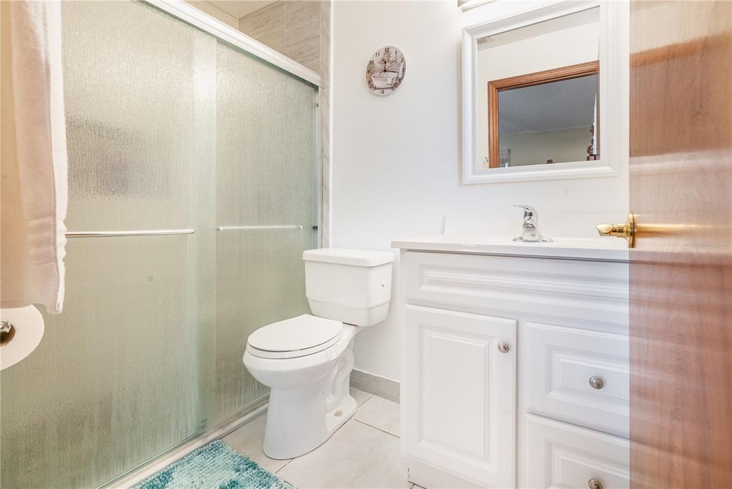 Image 15 of property listing at 4847 REGINALD ROAD, Orlando, FL 32829