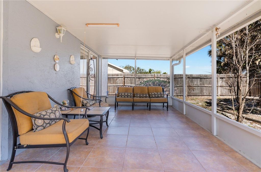 Image 25 of property listing at 4847 REGINALD ROAD, Orlando, FL 32829