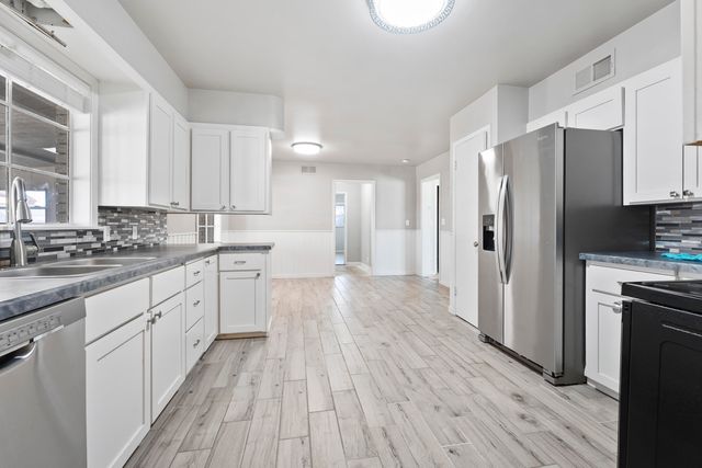 1201 8th Street, Shallowater, TX 79363