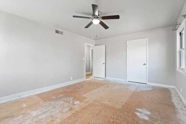 1201 8th Street, Shallowater, TX 79363