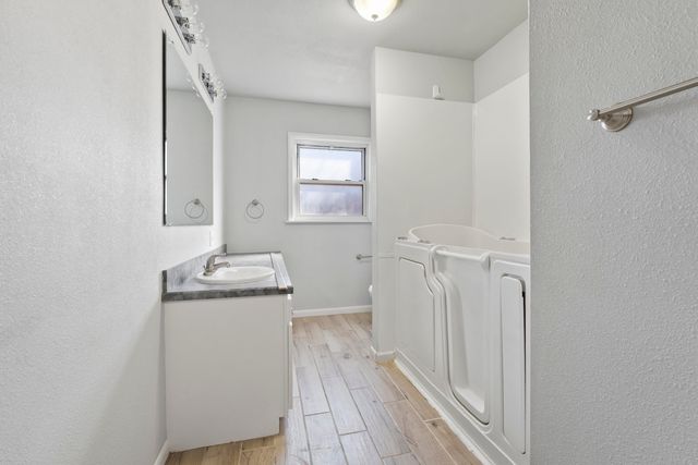 1201 8th Street, Shallowater, TX 79363