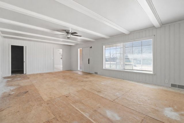 1201 8th Street, Shallowater, TX 79363