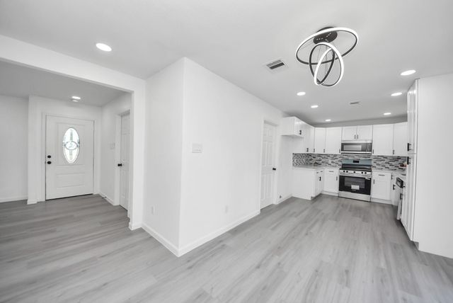 6314 Silver Chalice Drive, Houston, TX 77088