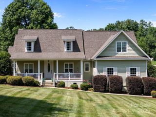 1006 Pin Oak Trail 5, Hendersonville, NC 28739