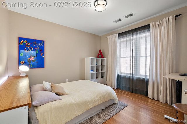 443 E Ferry Street, Detroit, MI 48202