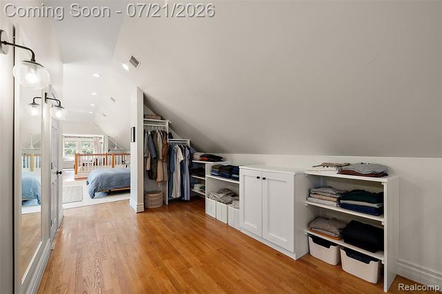 443 E Ferry Street, Detroit, MI 48202