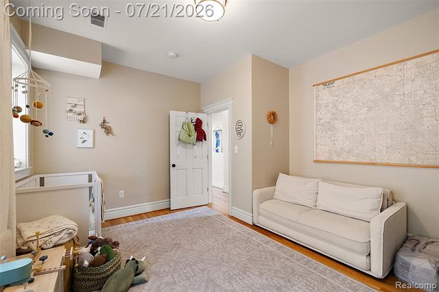 443 E Ferry Street, Detroit, MI 48202
