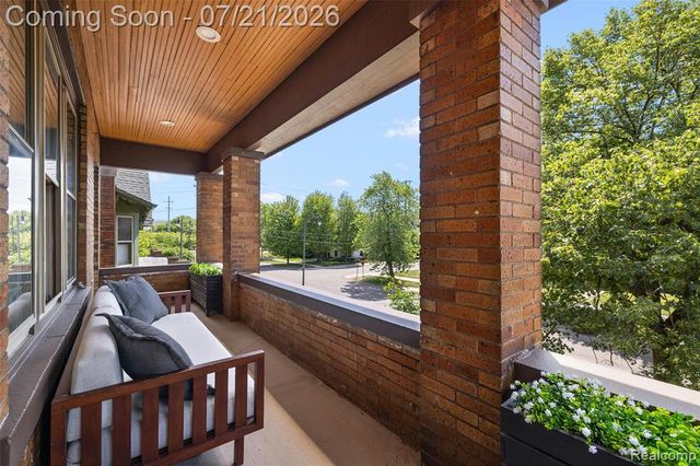443 E Ferry Street, Detroit, MI 48202