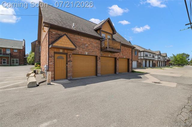 443 E Ferry Street, Detroit, MI 48202