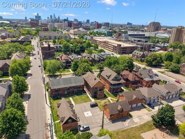 443 E Ferry Street, Detroit, MI 48202
