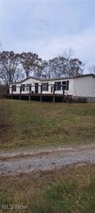 193 Farrow Hill Road, Davisville, WV 26142