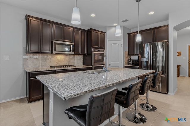 6629 Bowie Cove, Schertz, TX 78108