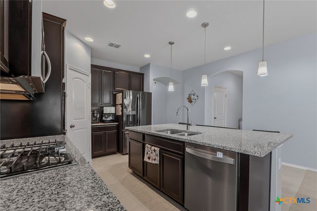 6629 Bowie Cove, Schertz, TX 78108