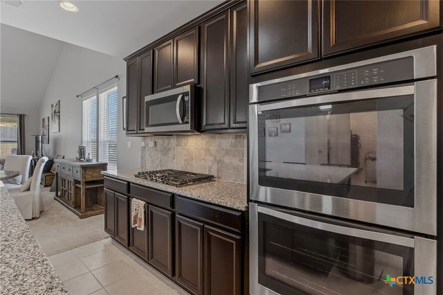 6629 Bowie Cove, Schertz, TX 78108