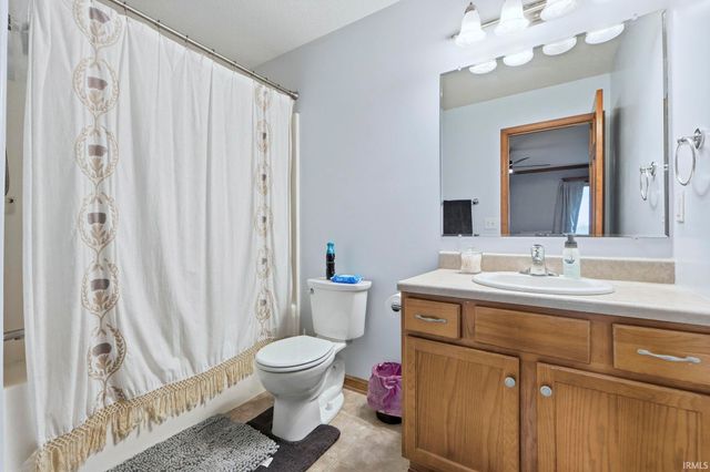 9413 Acacia Passage, Fort Wayne, IN 46835