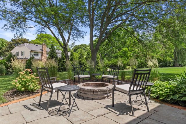 5696 Gladstone LANE, Greendale, WI 53129