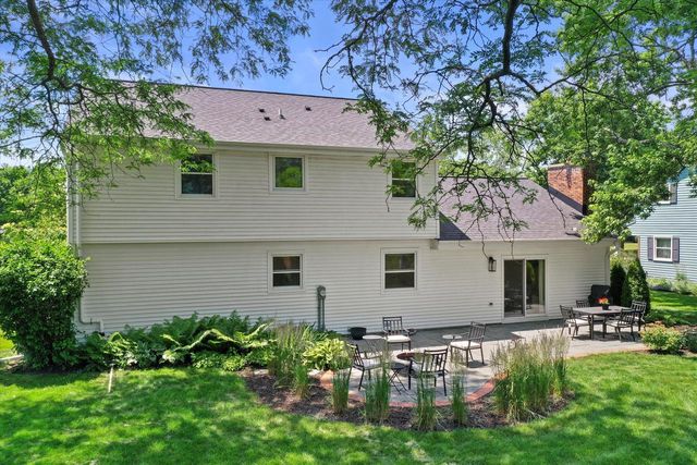 5696 Gladstone LANE, Greendale, WI 53129