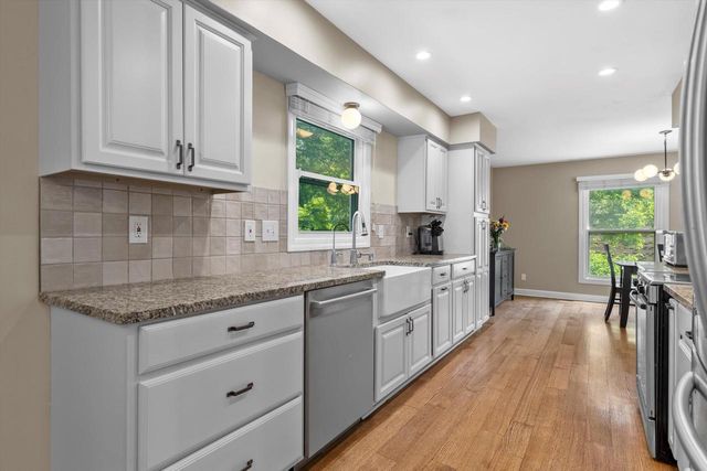 5696 Gladstone LANE, Greendale, WI 53129