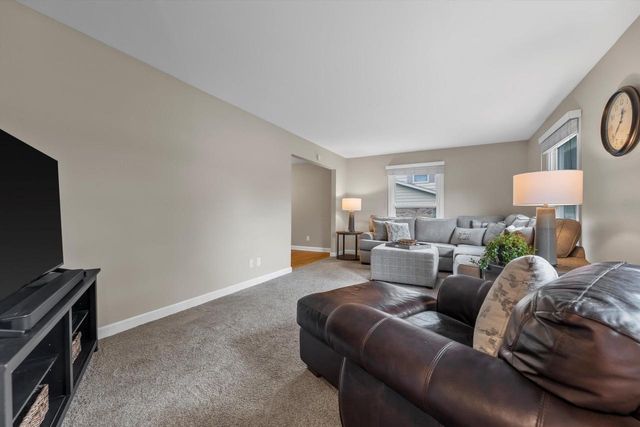 5696 Gladstone LANE, Greendale, WI 53129