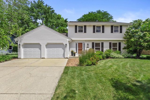 5696 Gladstone LANE, Greendale, WI 53129