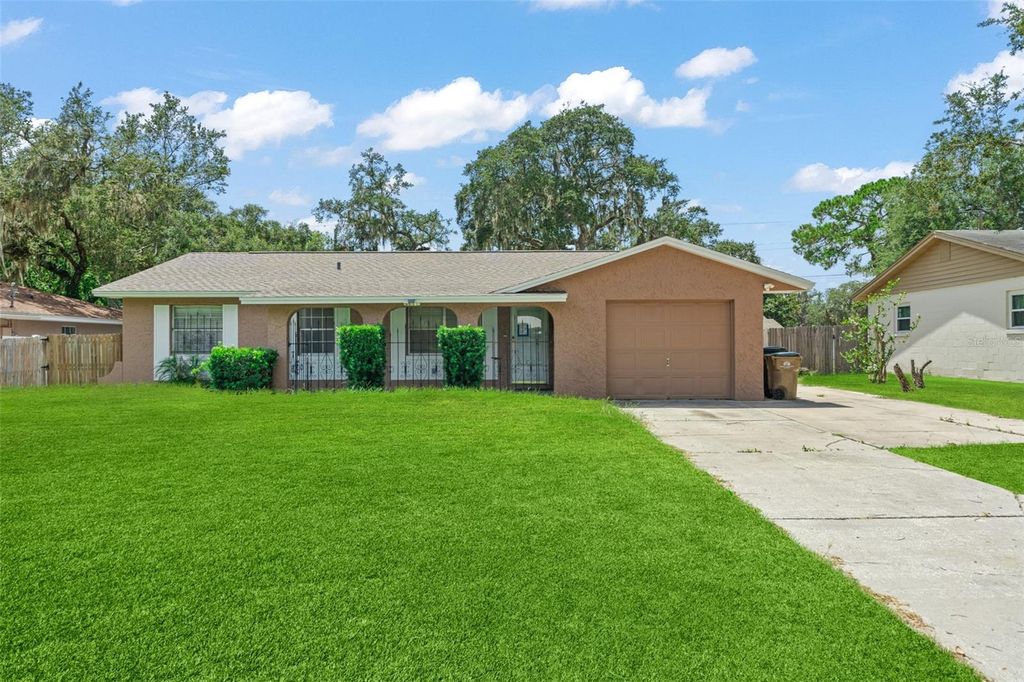 635 VINCENT DRIVE, Mount Dora, FL 32757