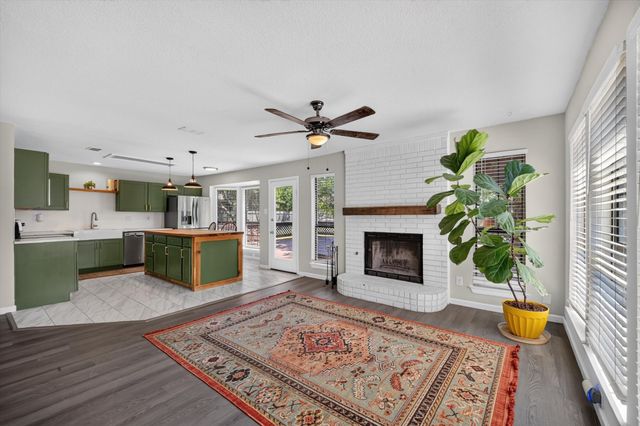 519 Fox Creek Court, Denton, TX 76209