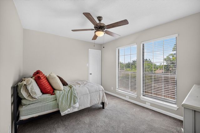 519 Fox Creek Court, Denton, TX 76209