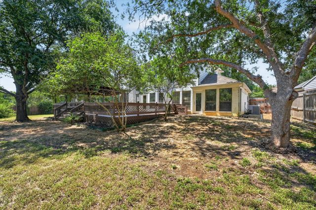 519 Fox Creek Court, Denton, TX 76209