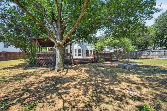 519 Fox Creek Court, Denton, TX 76209