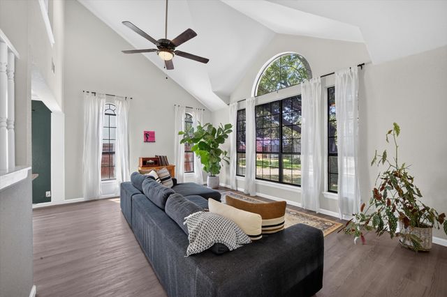 519 Fox Creek Court, Denton, TX 76209