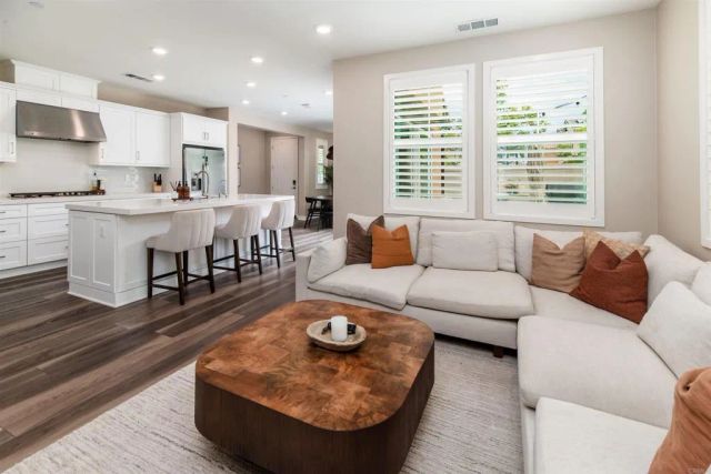 6647 Encelia Place, Carlsbad, CA 92011