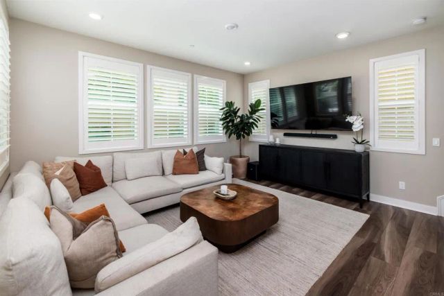 6647 Encelia Place, Carlsbad, CA 92011