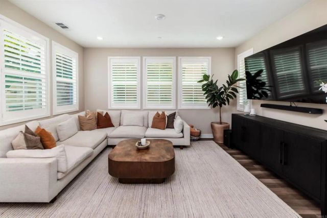 6647 Encelia Place, Carlsbad, CA 92011