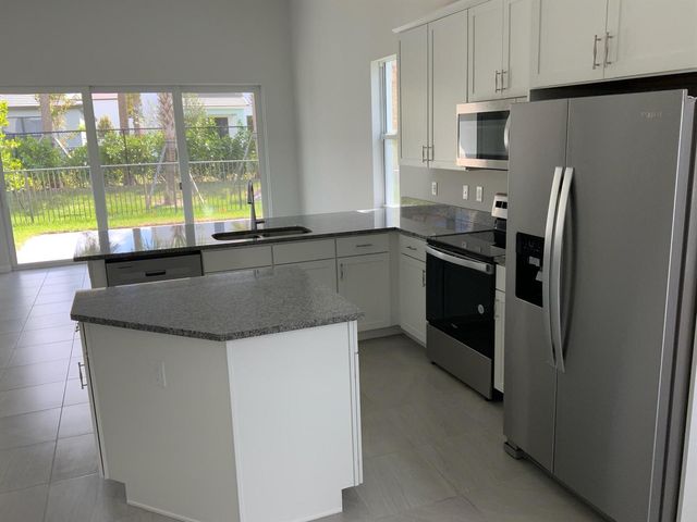 16340 OAKVIEW Drive, Westlake, FL 33470