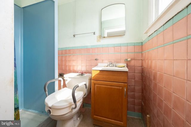 811 SPRINGFIELD RD, Aldan, PA 19018