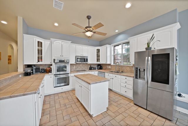 1912 Timber Ridge Court, Cedar Hill, TX 75104