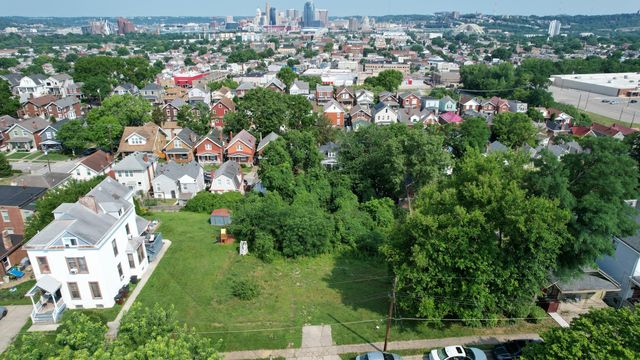 42 17th Street, Newport, KY 41071