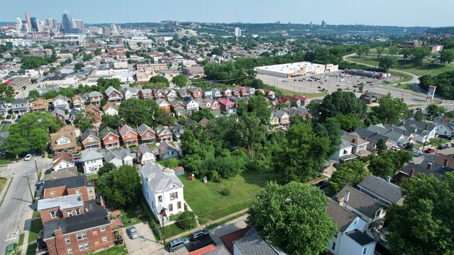 42 17th Street, Newport, KY 41071