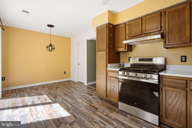 14325 N PARK CT, Woodbridge, VA 22193