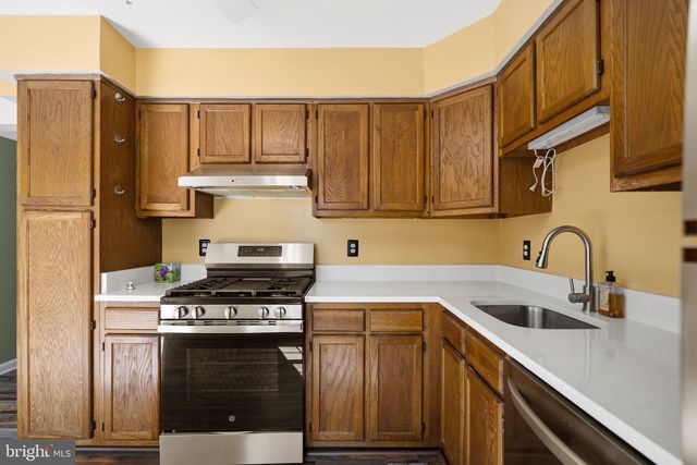 14325 N PARK CT, Woodbridge, VA 22193